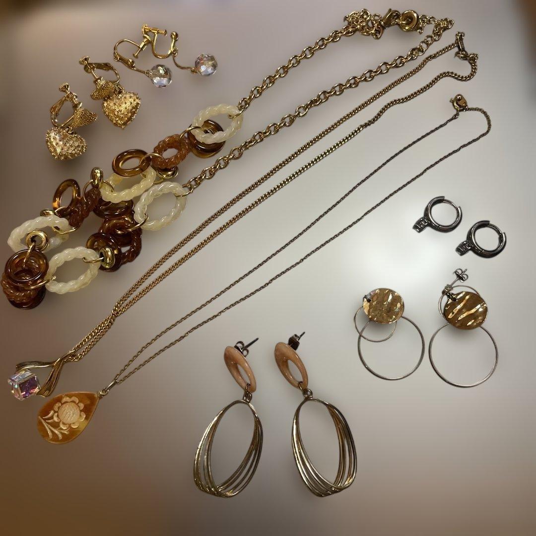 遺品整理 家族のもの含む まとめ ゴールド系 値下げ - メルカリ