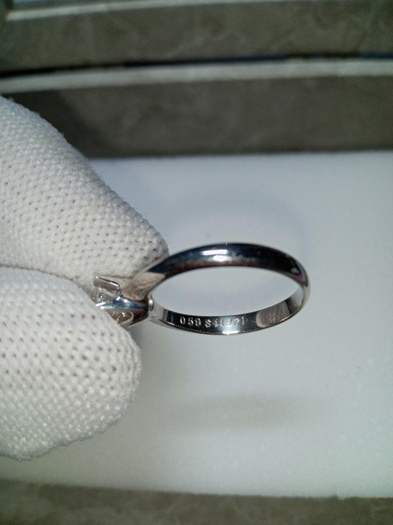 【定価100万円】 大粒ダイヤモンド 0.59ct プラチナダイヤモンドリング