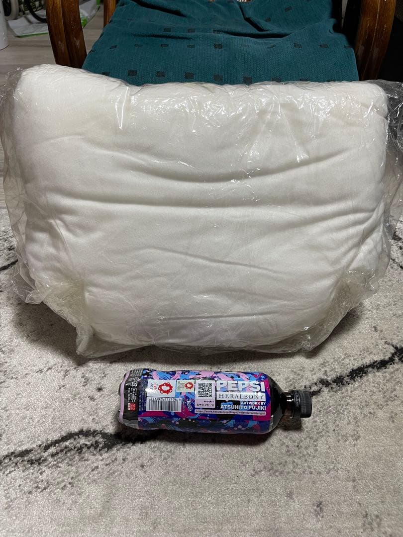 ハローキティ クッション 未使用お値下げ中。