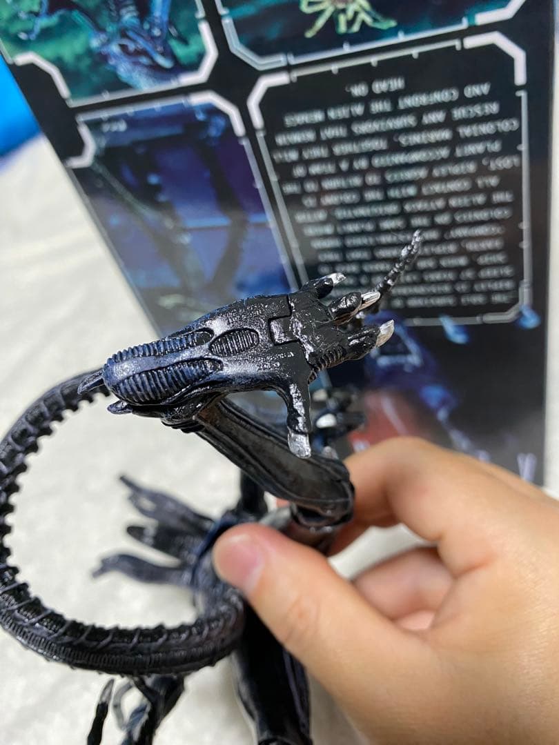 NECA ネカ アルティメット ウォーリー エイリアン プレデター