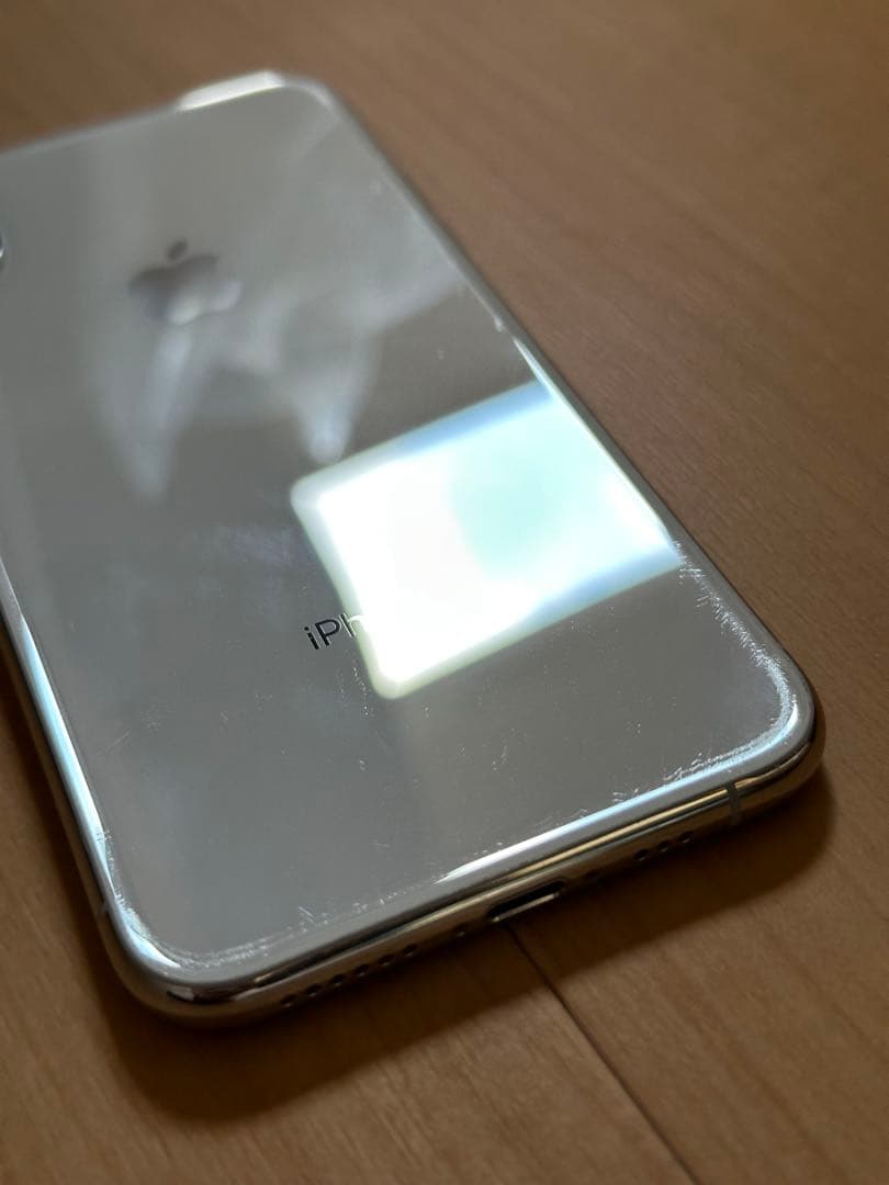 Apple iPhone Xs 64GB SIMフリー シルバー