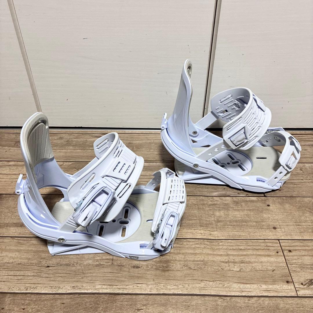 美品 HEADビンディングホワイトレディースS (22.5~25.0cm)