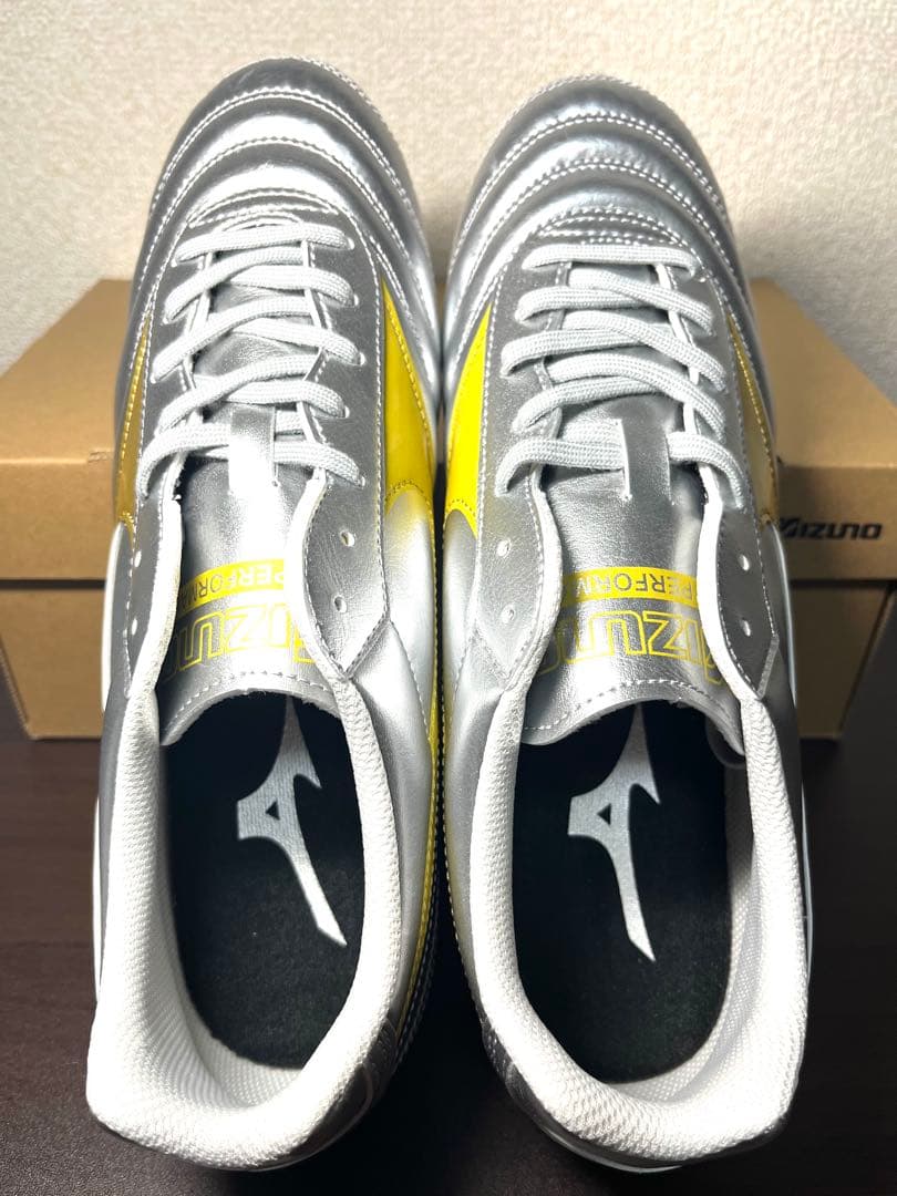 ★新品★ 海外限定正規品 モレリア2クラブ 26.5cm