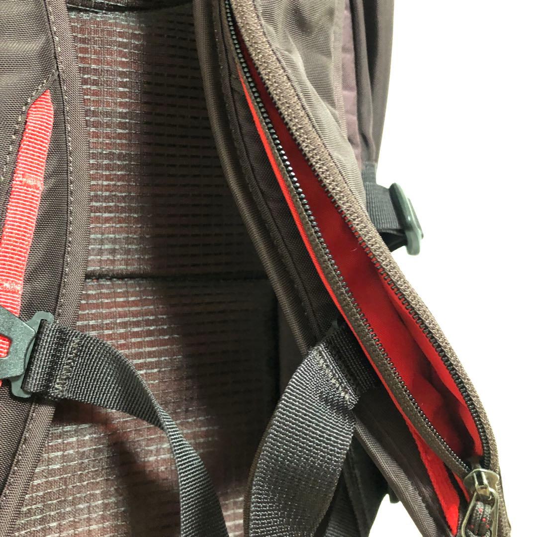 美品 廃盤レア パタゴニア スノードリフター 20L スノーボード着用可