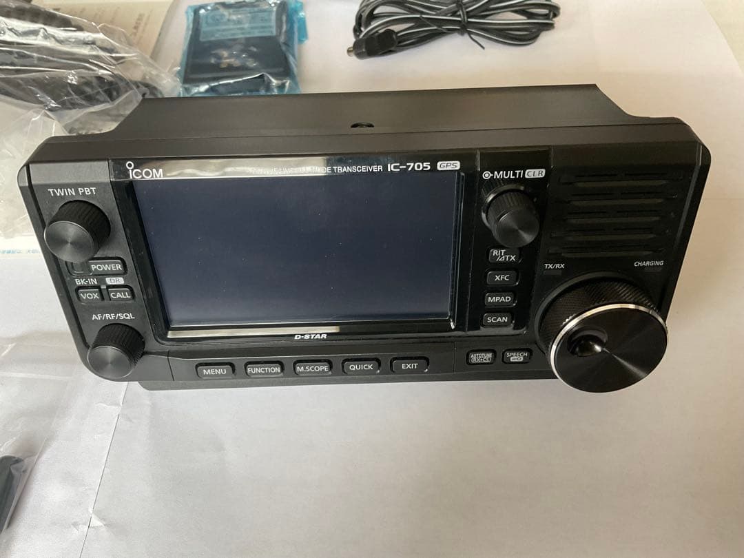 ICOM IC-705 トランシーバー 中古品 ICOM（アイコム） IC-705(IC705) ICOM HF+50MHz+144MHz+430MHz＜SSB/CW