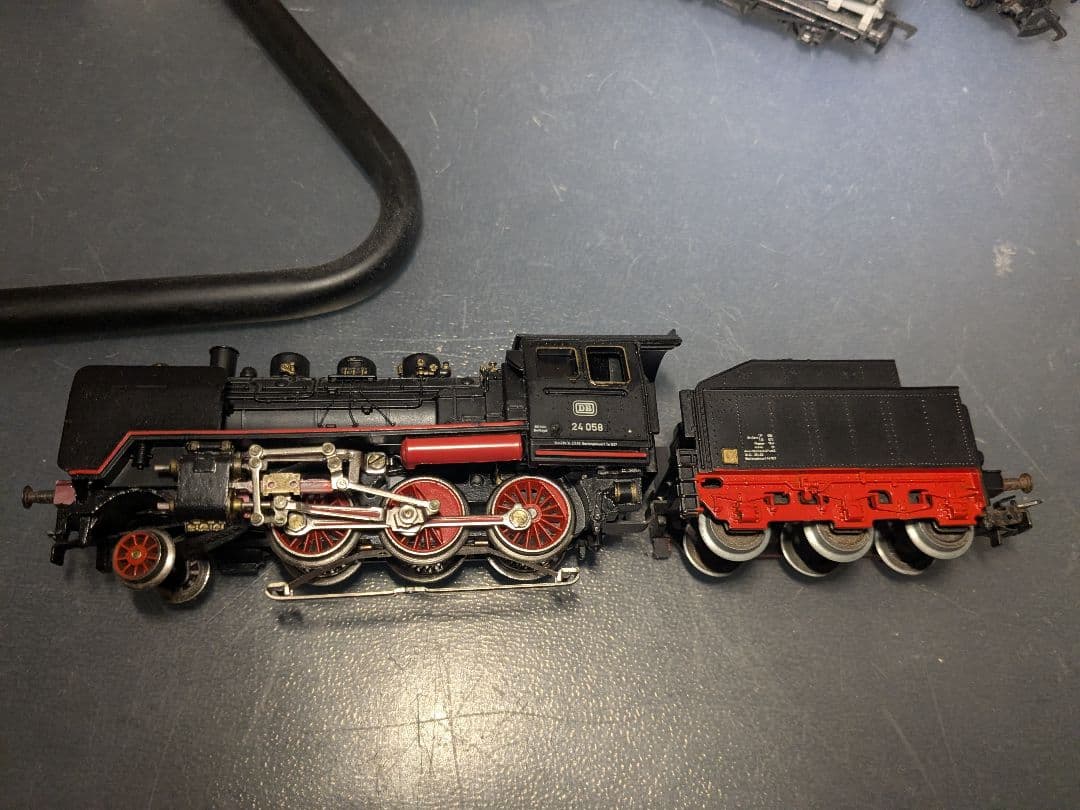 HOゲージ メルクリン蒸気機関車 24 058 レール一箱付き