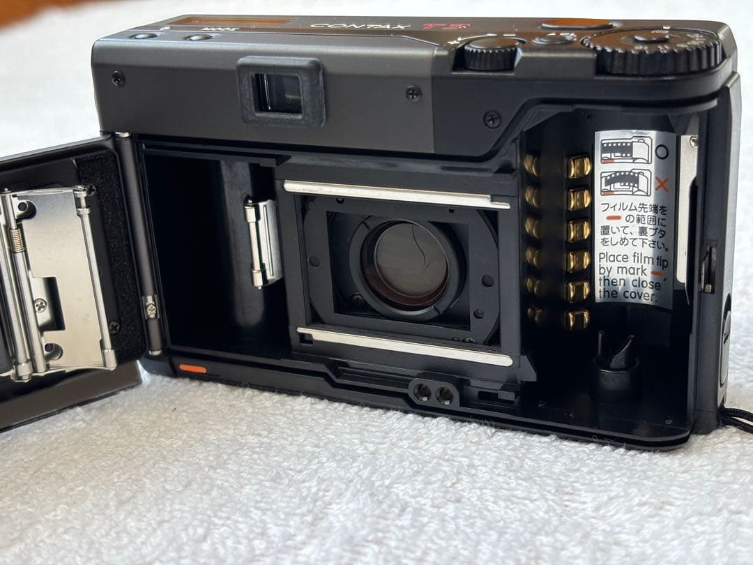 《完動品》整備済み CONTAX T3データバック（前期型）＆アクセサリーセット