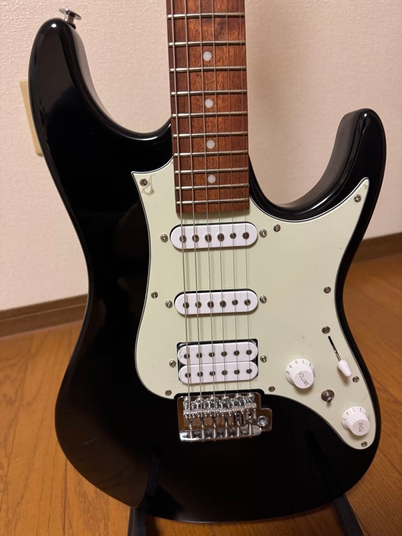 アイバニーズ　IBANEZ AZES40 エレキギター