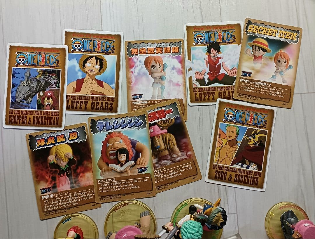 ONE PIECE　海賊団ヒーローズ　全9種フルコンプセット　カード付き