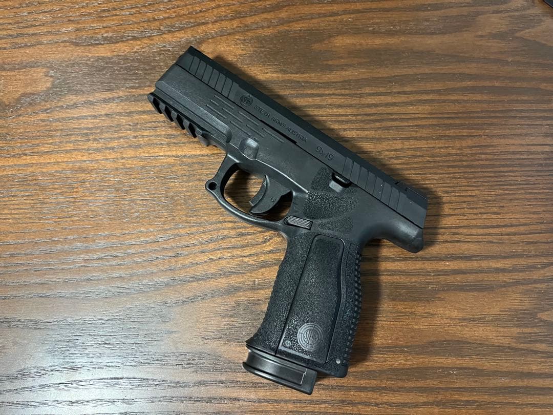 トイガン Carbon8 STEYR L9A2 GBB co2 Amazon | 良品武品 Carbon8 製 Co2 GBB STEYR L9A2 ハンドガン本体