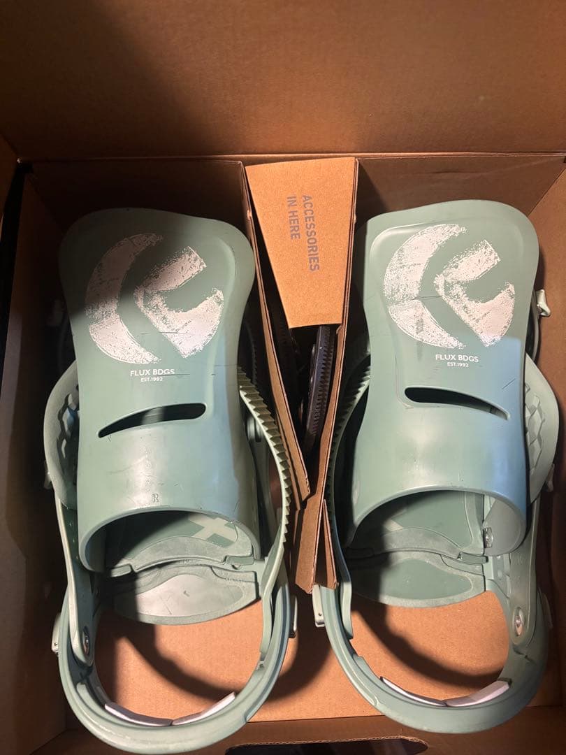FLUX BDGS スノーボード ビンディング グリーン　S FLUX BDGS スノーボード ビンディング グリーン S FLUX BDGS