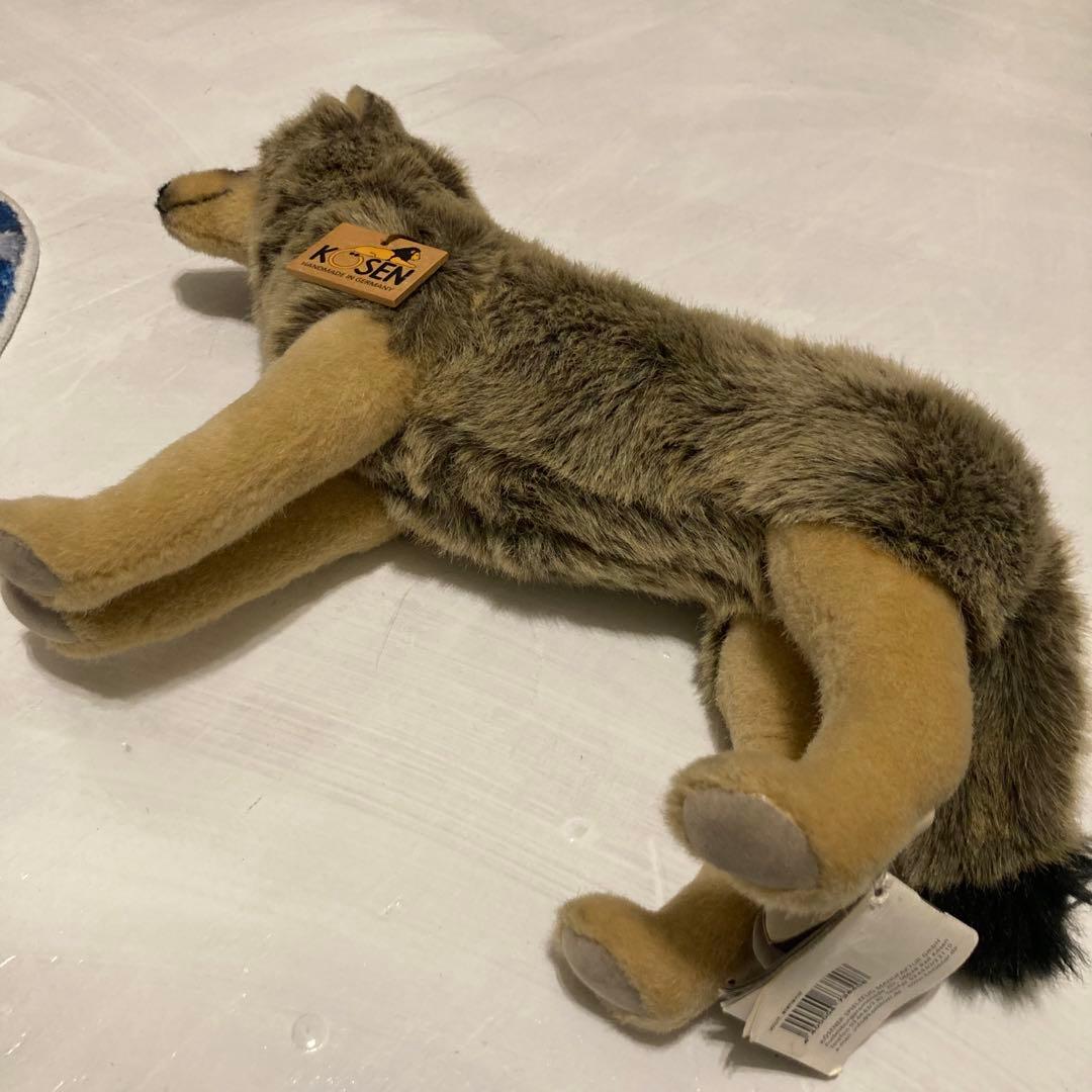 ドイツ製狼おおかみのリアルなぬいぐるみ 中型 - メルカリ