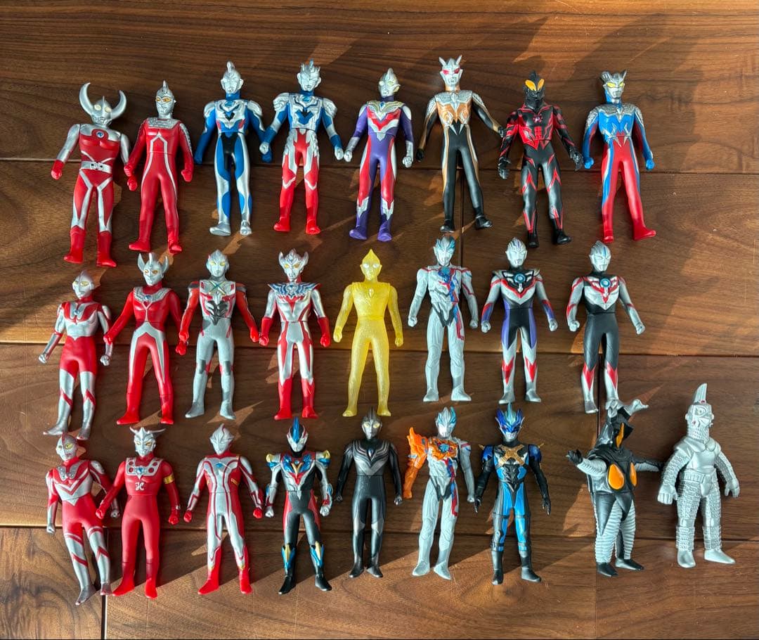 ウルトラマン ソフビ まとめ売り - メルカリ