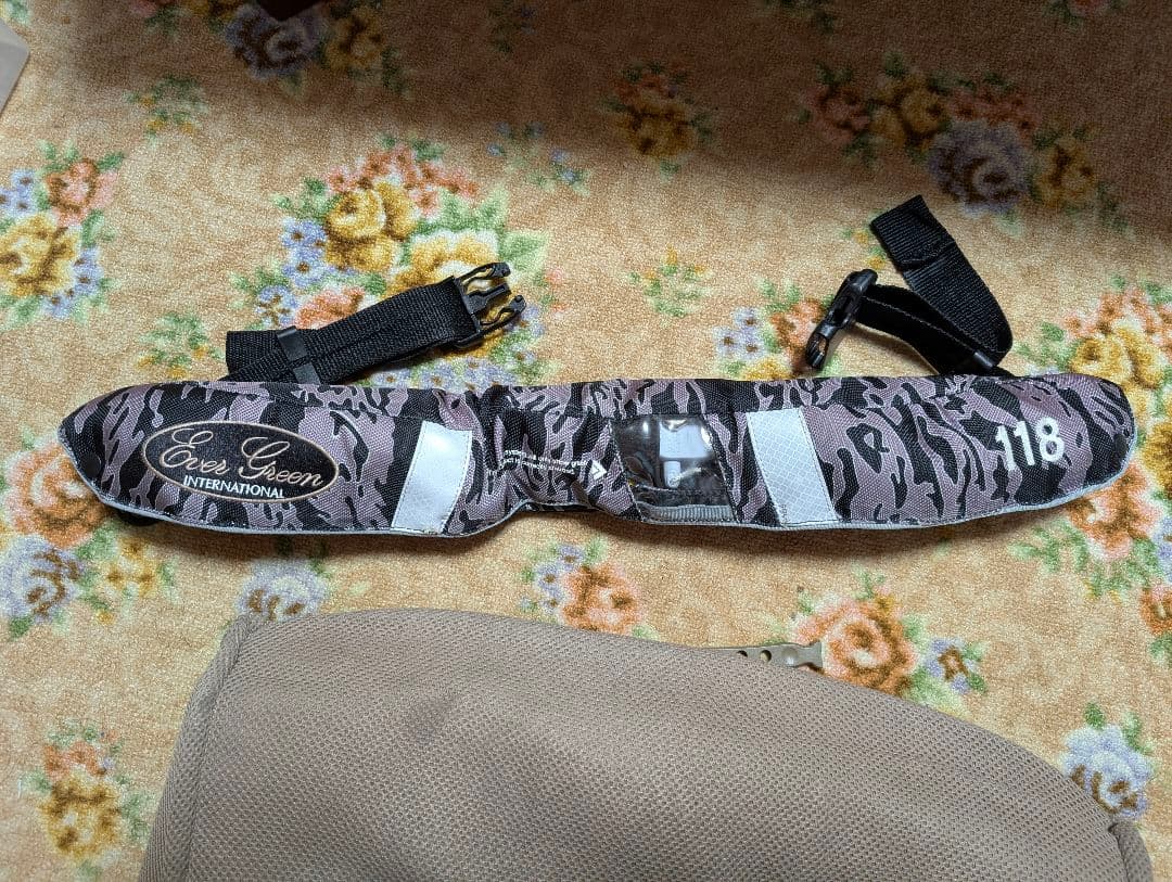 Ever Green ライフジャケット　ベルトタイプ 楽天市場】ライフジャケット 自動膨脹式 釣り EG ライフベルトミニ