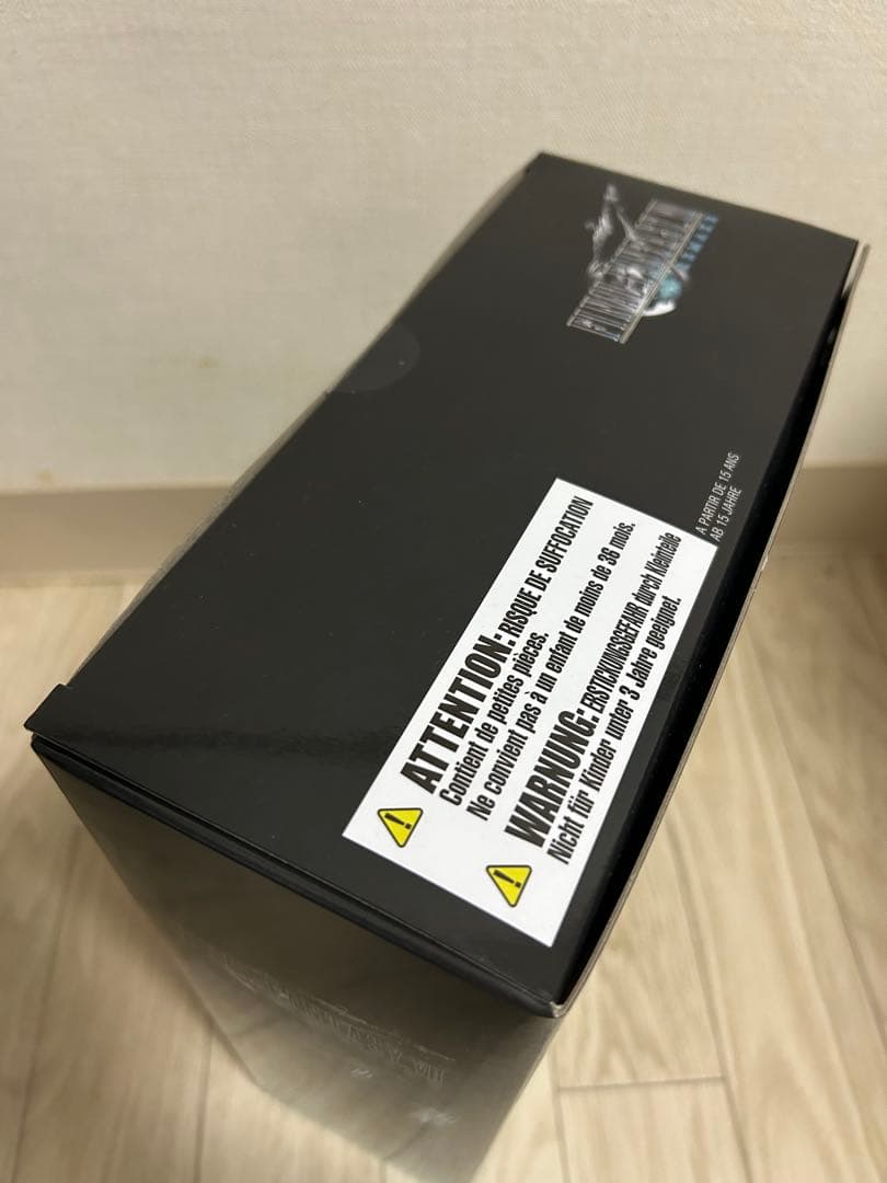 ファイナルファンタジーVII リメイク PLAY ARTS改 警備兵 PVC製