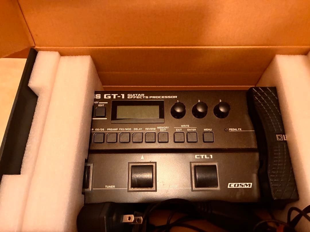 BOSS GT-1 ギターエフェクター　アダプター付き