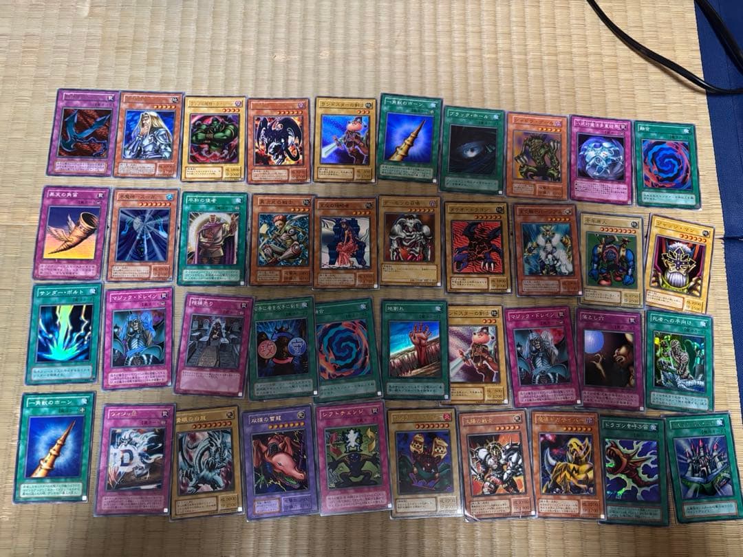 遊戯王OCG トレーディングカードセット　ブルーアイズ　レアカードのみ124枚