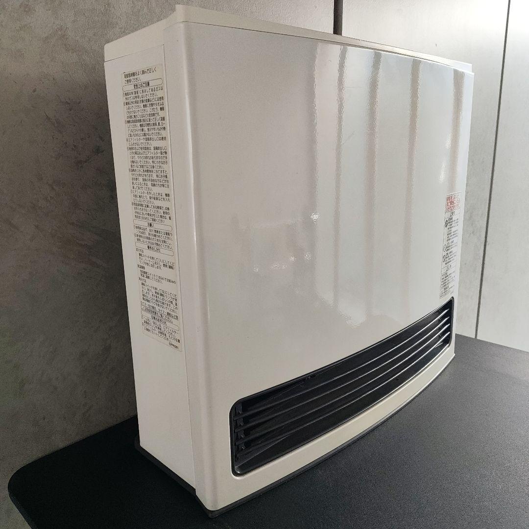ガスファンヒーター GFH-4004S-W5 ホワイト ホースと取扱説明書付き