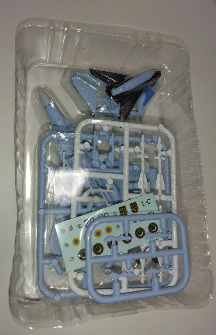 エフトイズ 1/144 MIG-29 フルクラム 3機セット