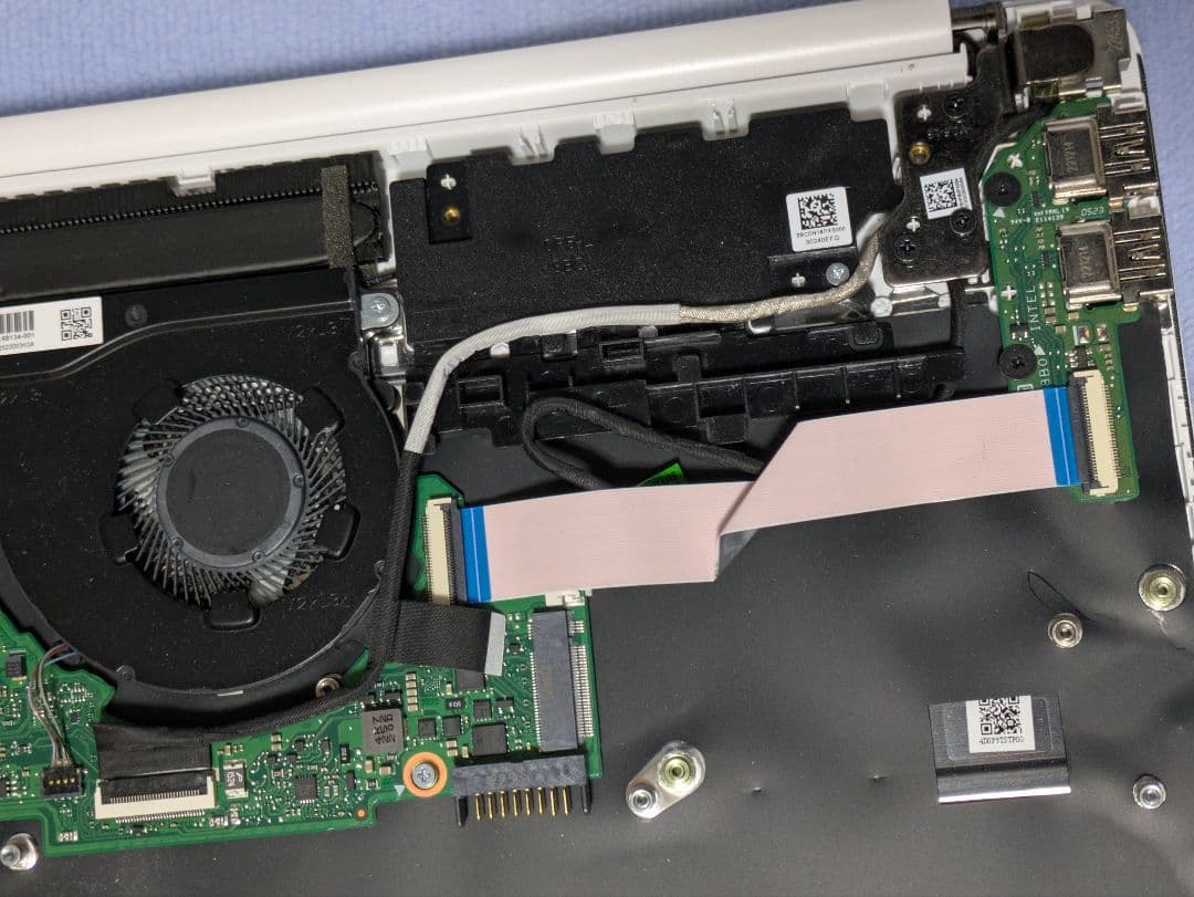 山田三郎様 12世代 corei5 HPノートパソコン 15S-f45042TU