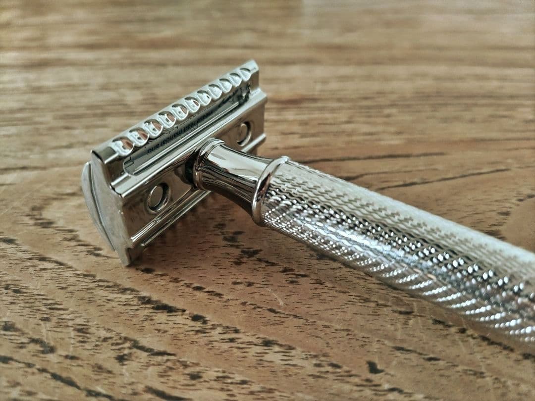 ミューレ 両刃 カミソリ・クラシックレイザー クローズドコム メタル R89 楽天市場】【公式】ミューレ TRADITIONAL クラシックレイザー R89 両刃