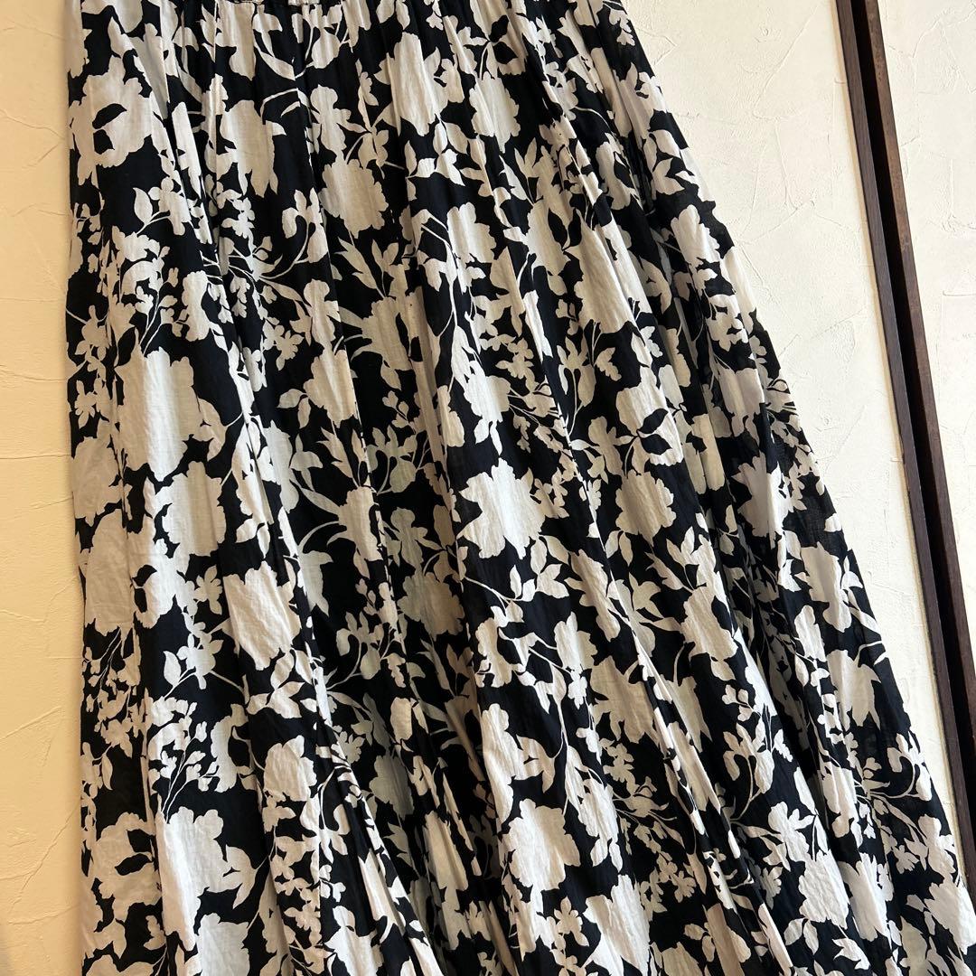 ⭐︎値下げ⭐︎《美品》MARIHA スカート　サイズ36