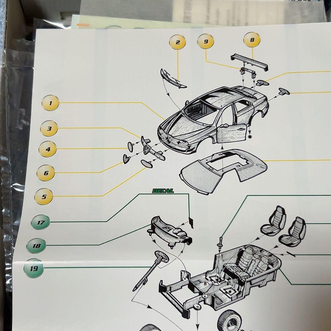 【絶版品】ブラーゴ　アルファロメオ　プラモデル　メタルボディ　キットコレクション