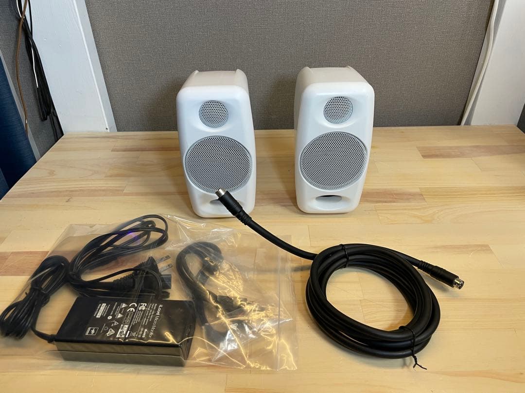 配信機器・PA機器・レコーディング機器 i Loud Micro Montor White Edition IK Multimedia(アイケーマルチメディア) iLoud Micro Monitor White