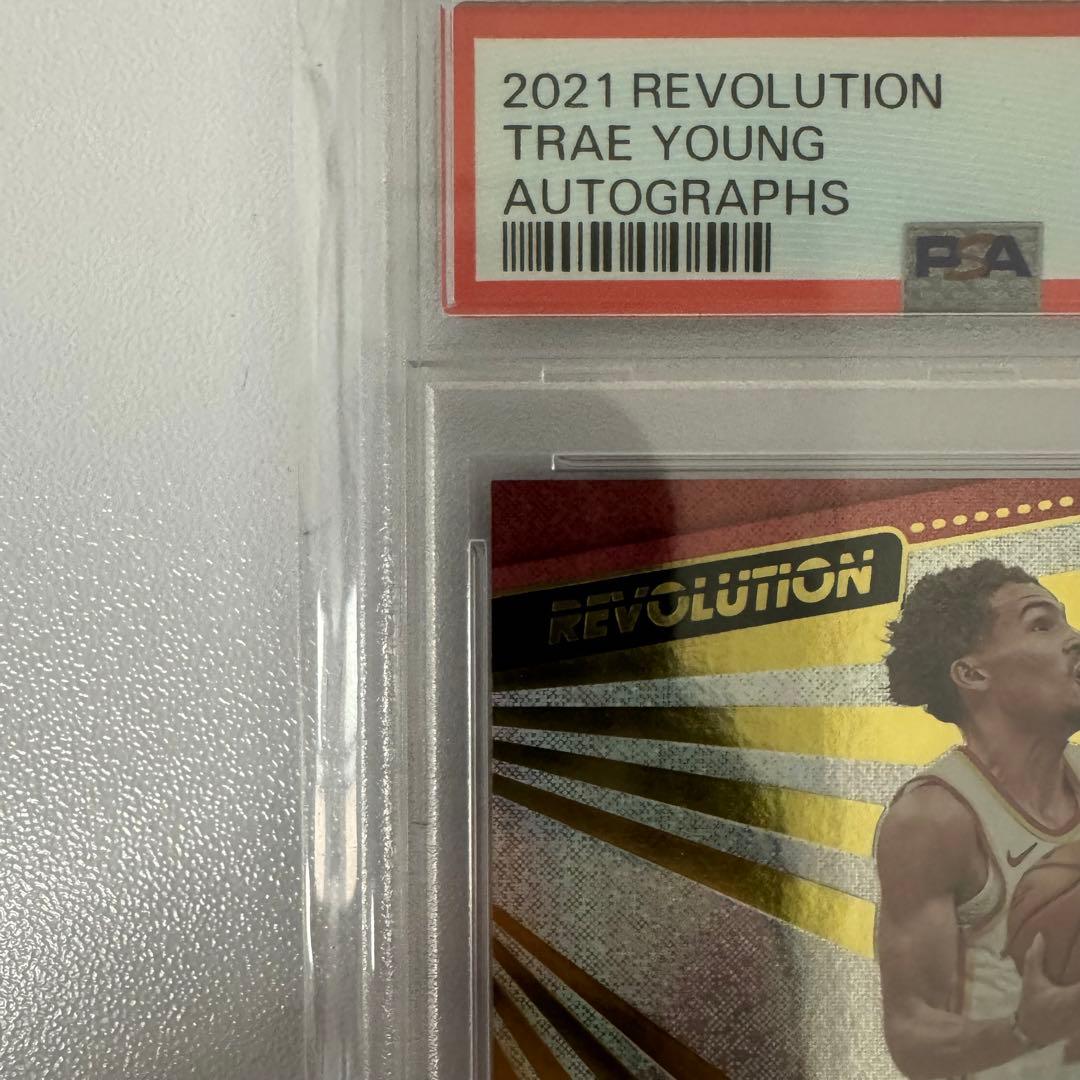 トレイヤング 直筆サイン オート panini Revolution PSA8