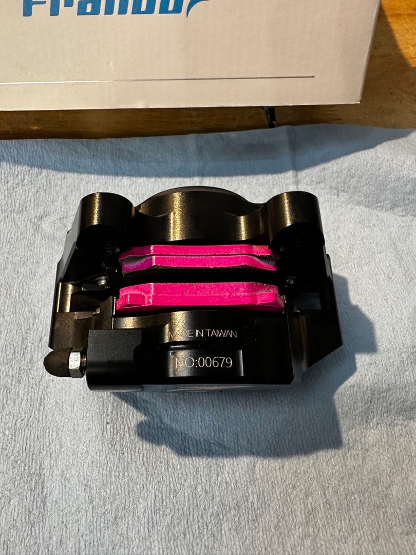 Frando フランドVESPA -22 用 2POT リアキャリパー　ランナー