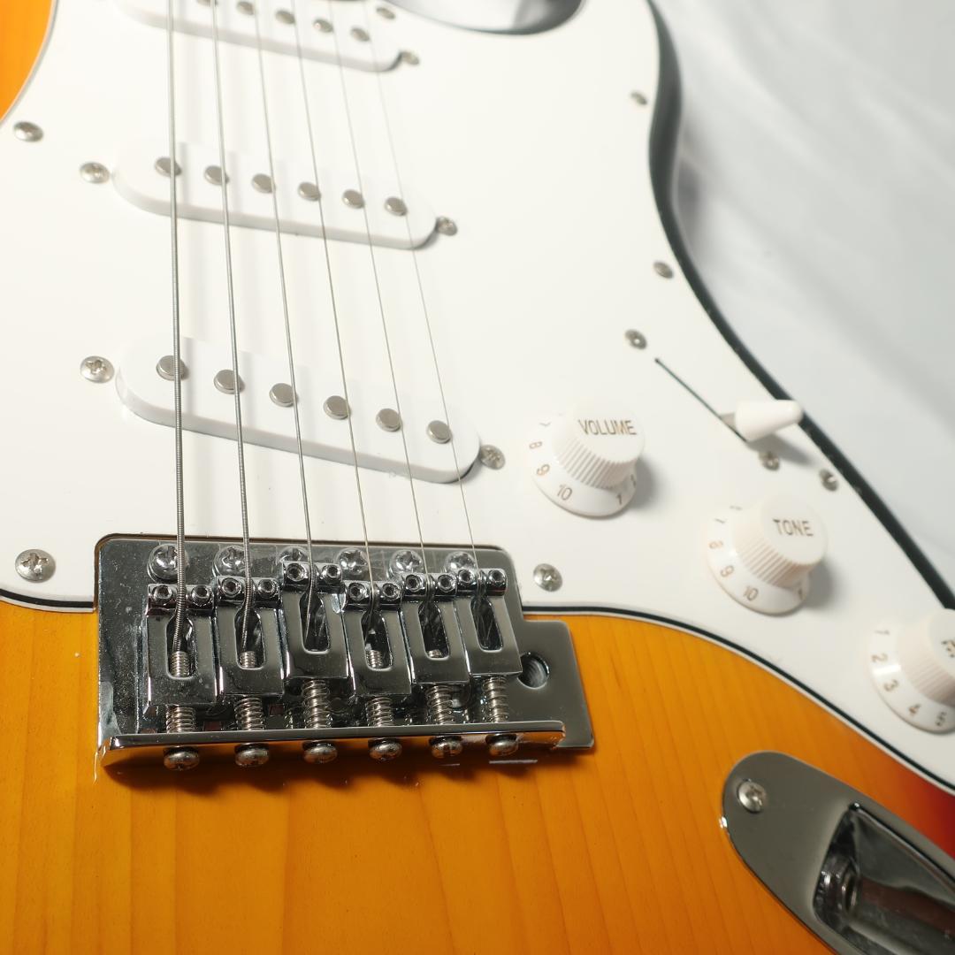 美品 VISION エレキギター ストラトキャスタータイプ ブラウン 軽量