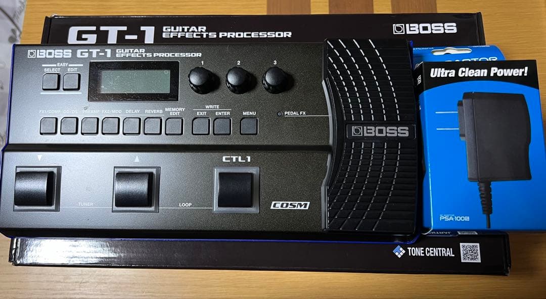 BOSS GT-1 マルチエフェクター　箱とオマケ付き！ Amazon.co.jp: BOSS GT-1 マルチエフェクター 純正アダプター付き