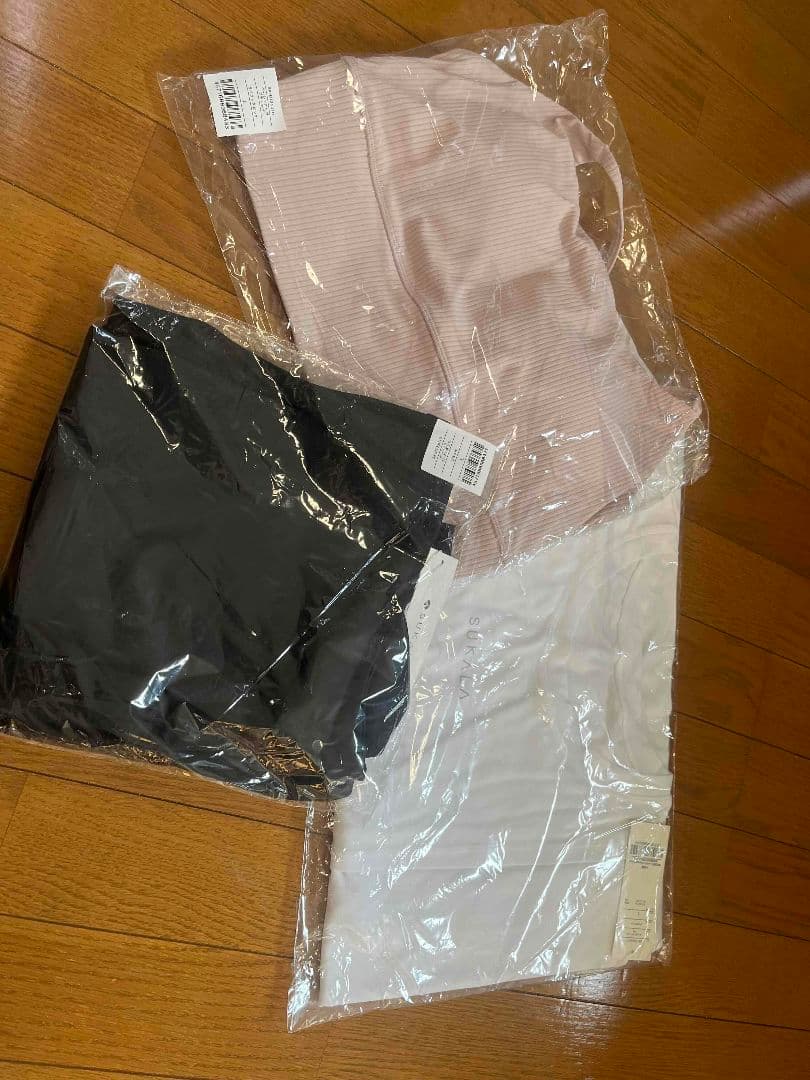 最終値下げ】LAVA リントスル 新作ウェア三点セット - メルカリ