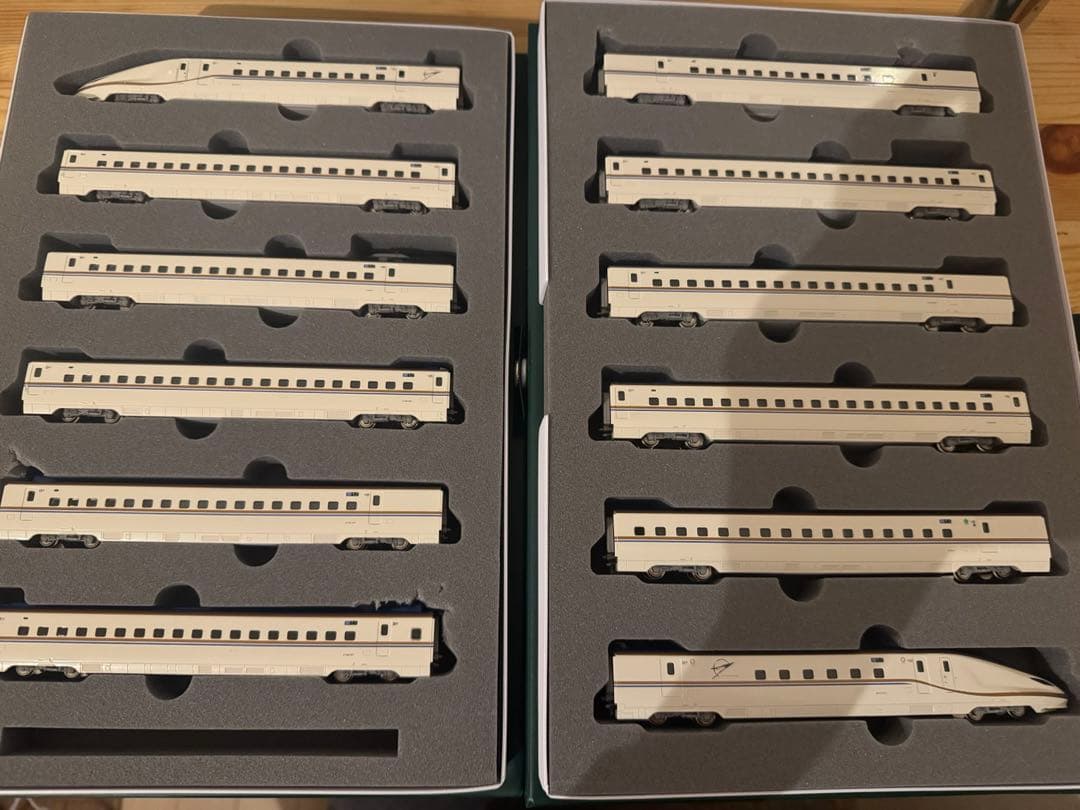 [中古][室内灯付]KATO E7系 北陸新幹線 かがやき 12両　フル編成 Amazon | ! 鉄道模型 nゲージ KATO 10-1264 10-1222 10-1266 E7系 北陸