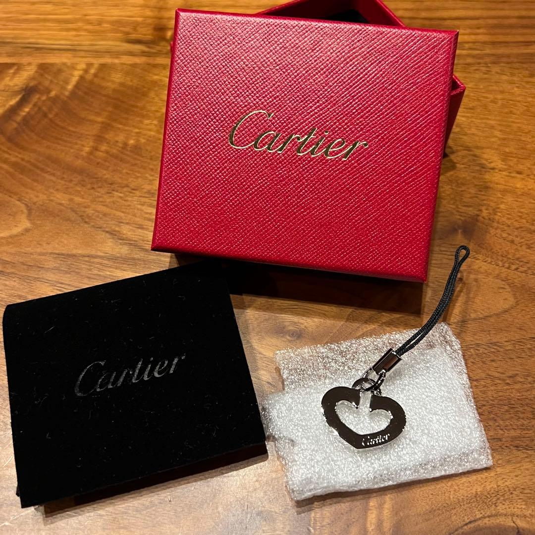 Cartier ハート型キーホルダー Cartier カルティエ キーリング キーホルダー チャーム Cハート 箱付き