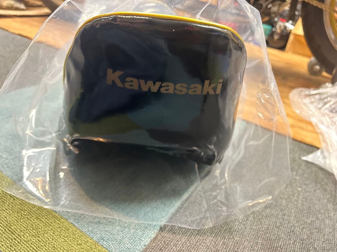 gpz400f チョビ三段 シート - メルカリ