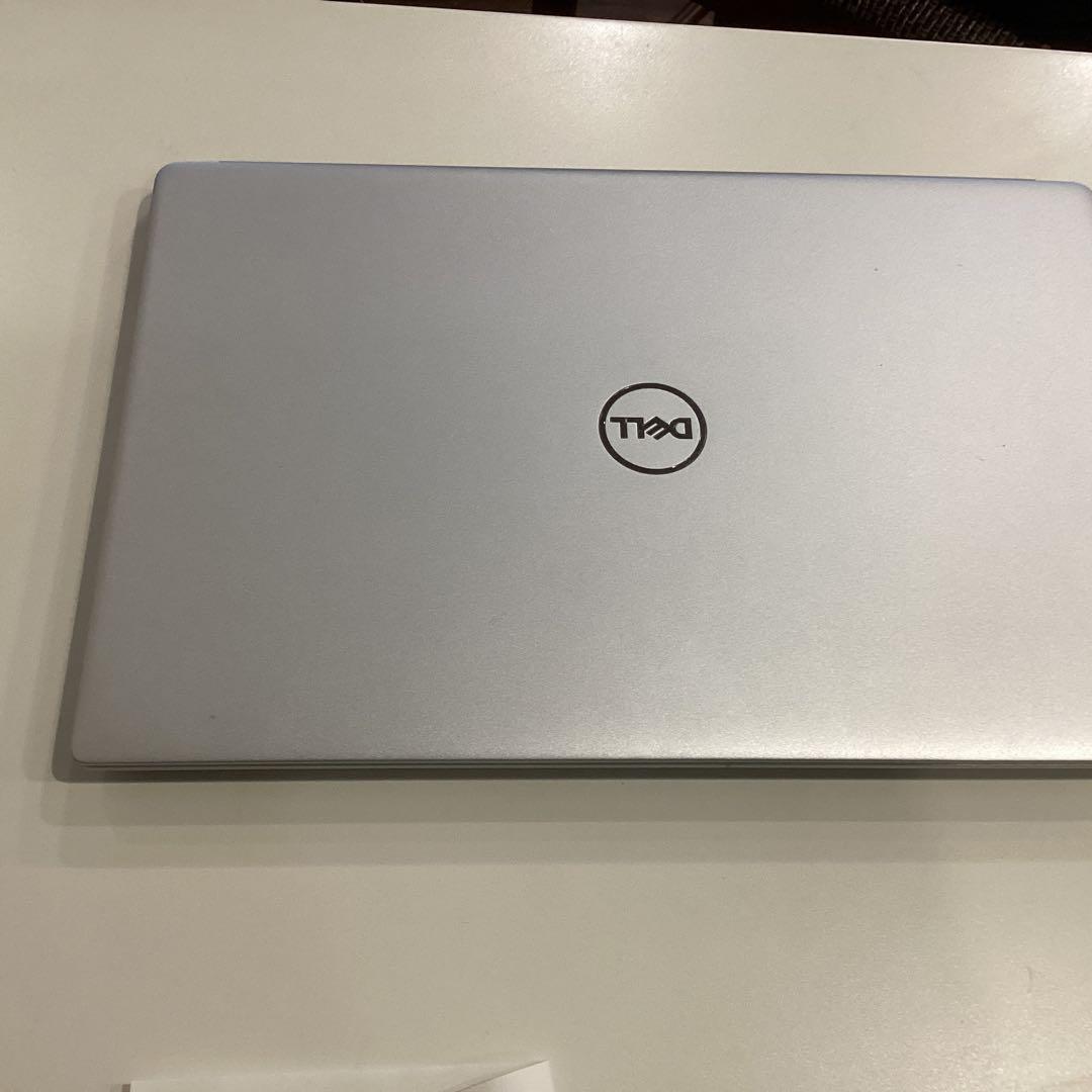 DELL Core i5 ノートPC シルバー(軽量1kg未満) デル、ノートPC「Inspiron」などに新モデル、955gの軽量13.3型はGPUも
