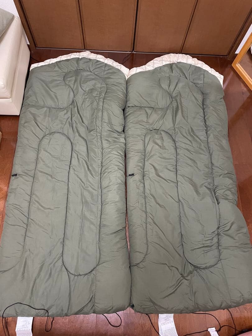 コールマン 寝袋冬肉厚、シュラフ アウトドア車中泊、キャンプ、2個