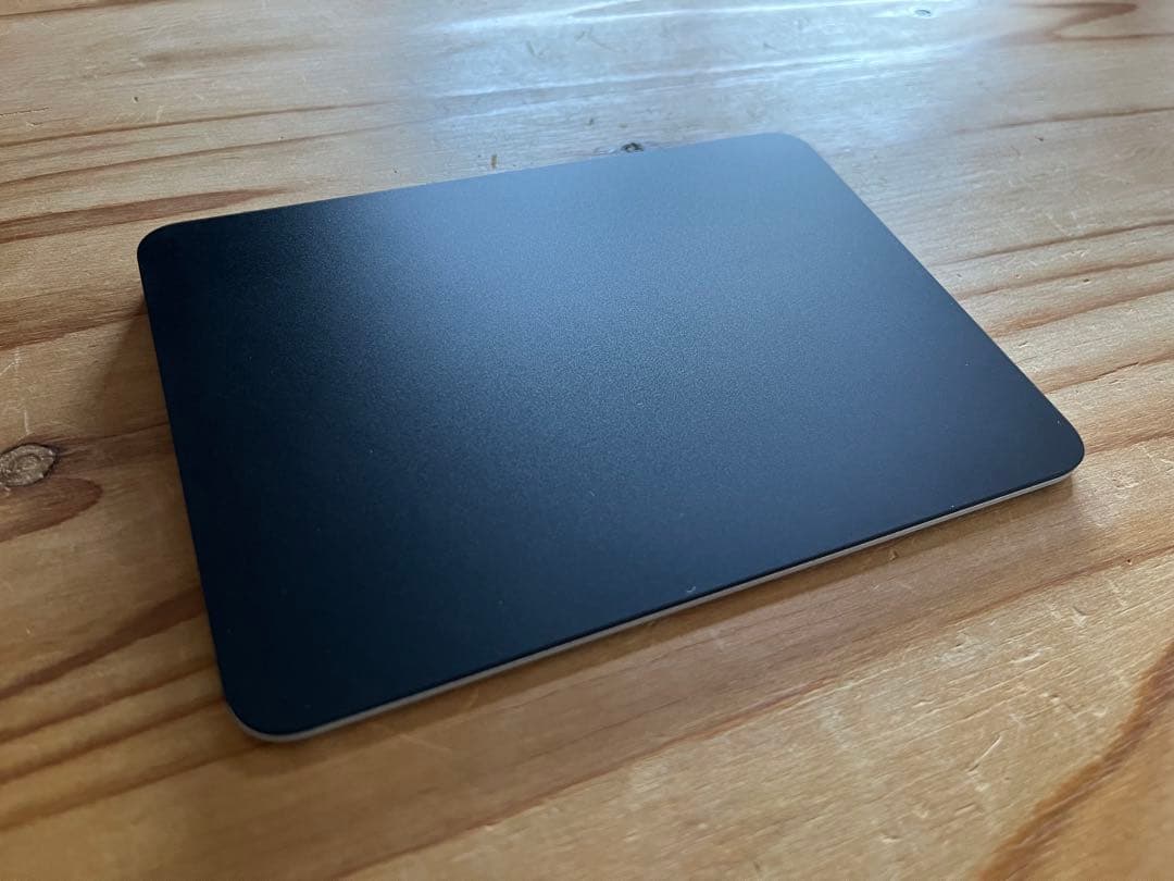 Magic Trackpad ブラックMulti-Touch MXKA3ZA/A Magic Trackpad（USB‑C）- ブラック（Multi-Touch対応） - Apple（日本）