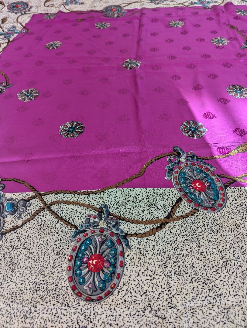 Christian Dior 美品 ヴィンテージスカーフ【大伴】 - メルカリ