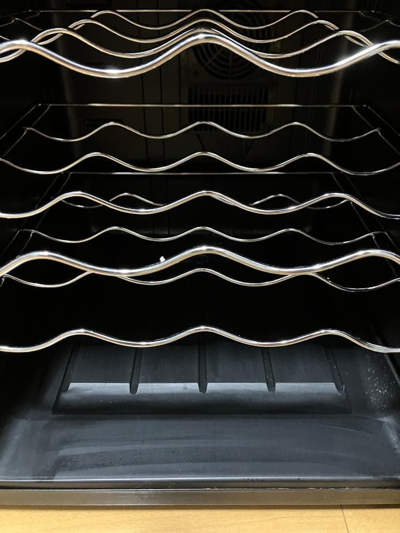 中古美品(凹み有)】ottostyle.jp ワインセラー(最大32本収納) - メルカリ