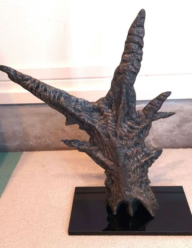 ニジゲンノモリ限定 ゴジラ-1.0 背びれフィギュア - メルカリ