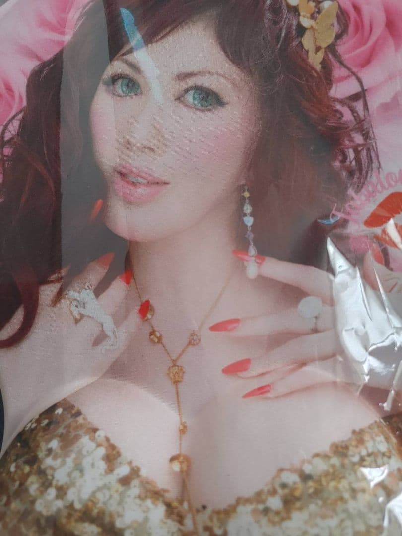 DMMオンクレファビュラスマウスパッド 叶姉妹