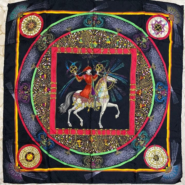 希少 エルメス カレ90 FEUX D' ARTIFICE 技巧の火 スカーフ - メルカリ