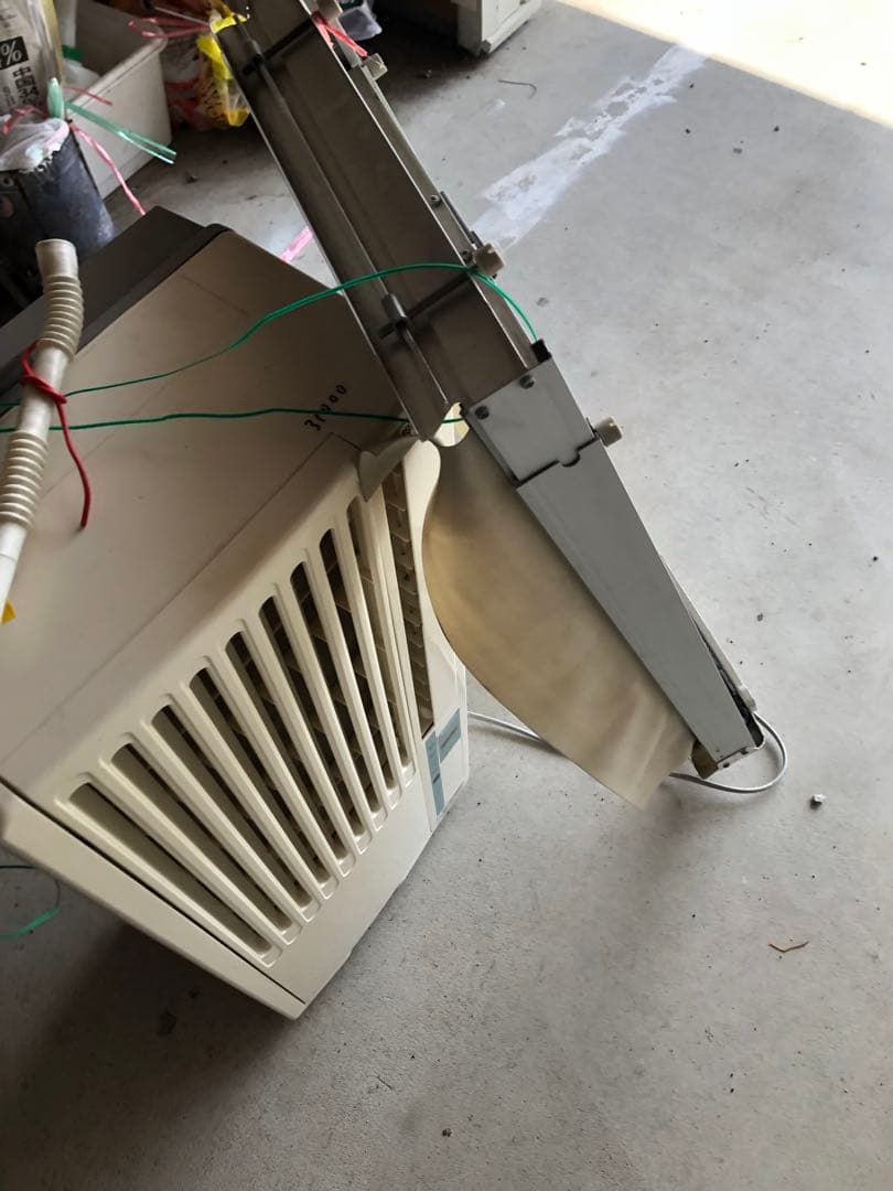 Haier 窓用エアコン。説明読んで 下さい。価格希望ありますか？リモコンあり imgrc0115016593.jpg