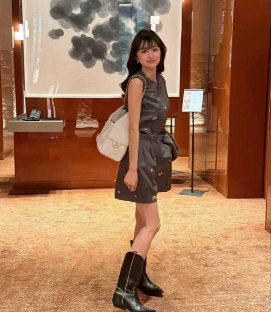 ビビィ bibiy B. GARDEN TOP ガーデントップス - メルカリ