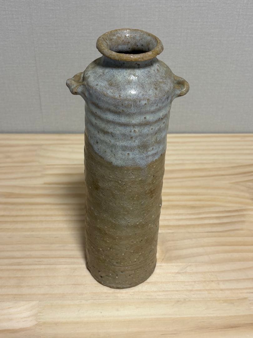 陶器壺　花瓶　茶器 最近は 茶器や飲むためのうつわが中心の投稿になっているので