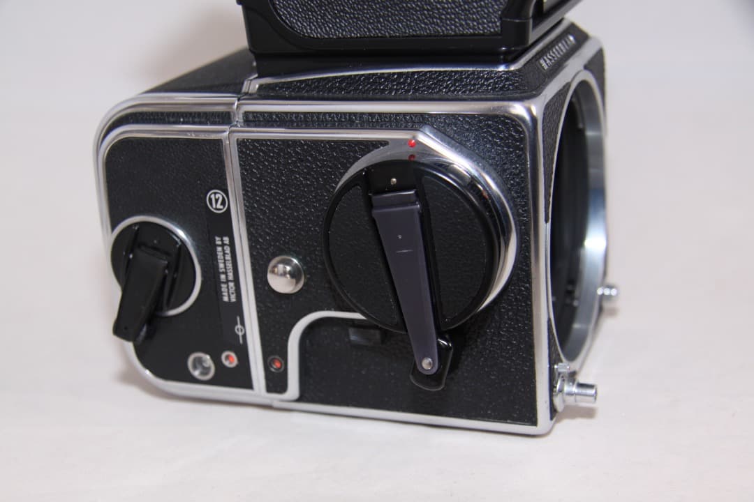 美品 Hasselblad 500C/M PME3装着 - メルカリ