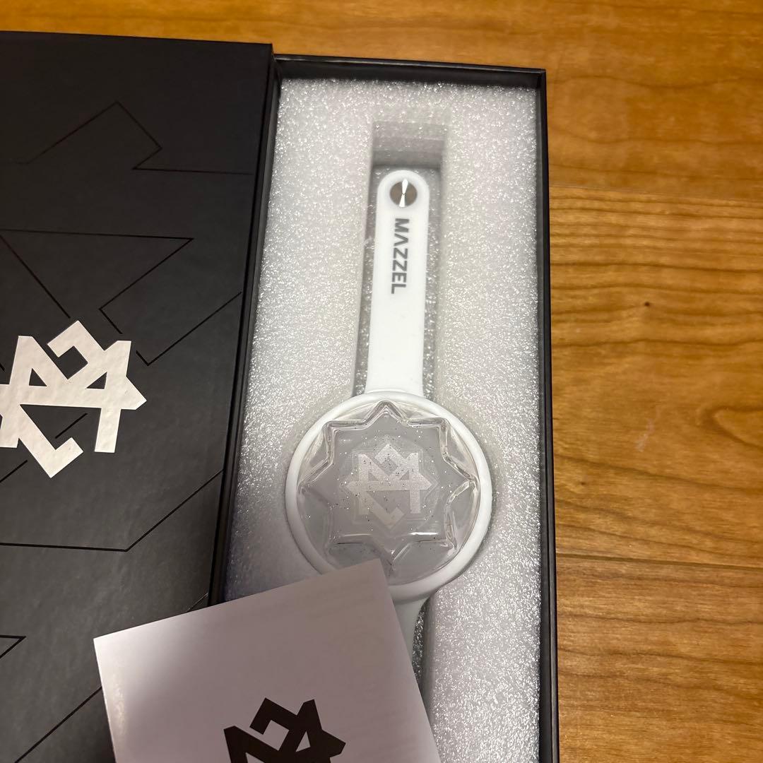 さの様専用MAZZEL さ*ち様 MAZZEL OFFICIAL LIGHT BAND OFFICIAL LIGHT