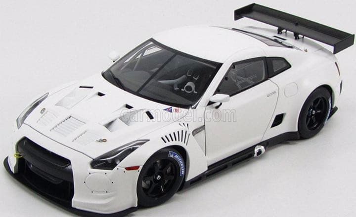 オートアート 81076 1/18 日産GTR FIA GT1 ホワイト